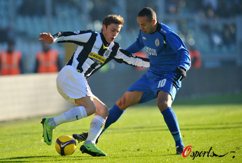 关于尤文图斯主场击败锡耶纳,稳稳领跑的信息 关于尤文图斯主场击败锡耶纳,稳稳领跑的信息