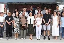 伯明翰城客场逆转哈德斯菲尔德，联赛连胜的简单介绍